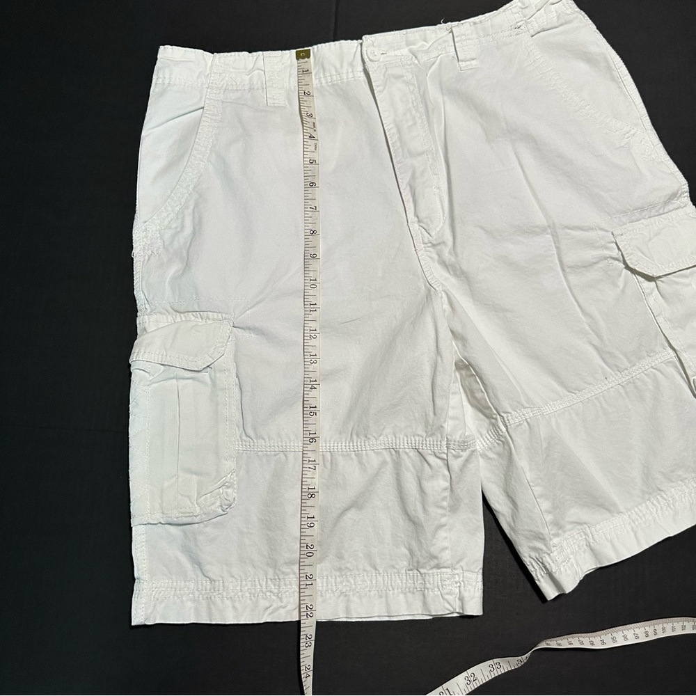 Airwalk Men’s White Cargo Shorts - Picture 4 of 11